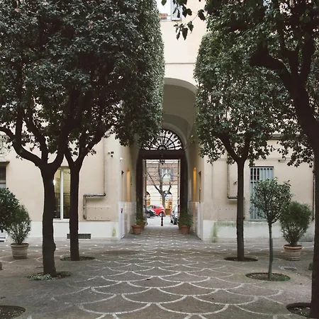 Πανσιόν Vatican Colors *